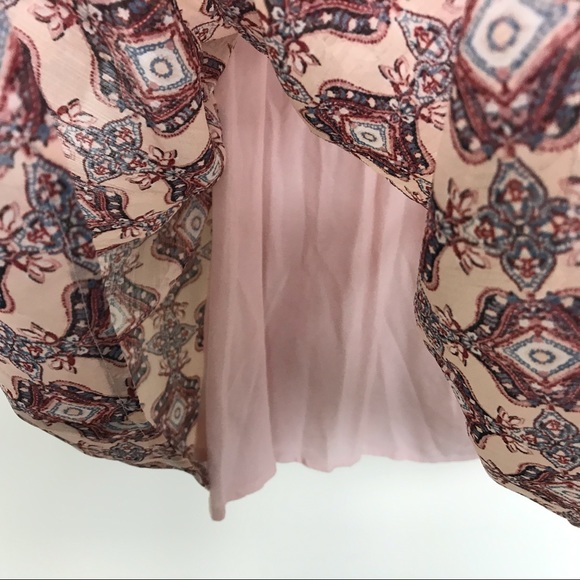 Hollister NWT sz L Bell Sleeve Lace Inset V-Back - Picture 7 of 8